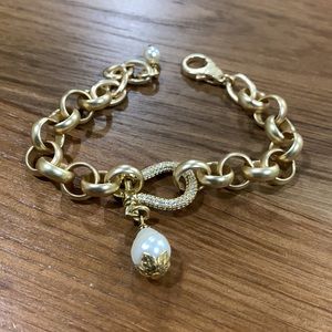 VeryDonna Darlene baroque pearl and pave lock bracelet